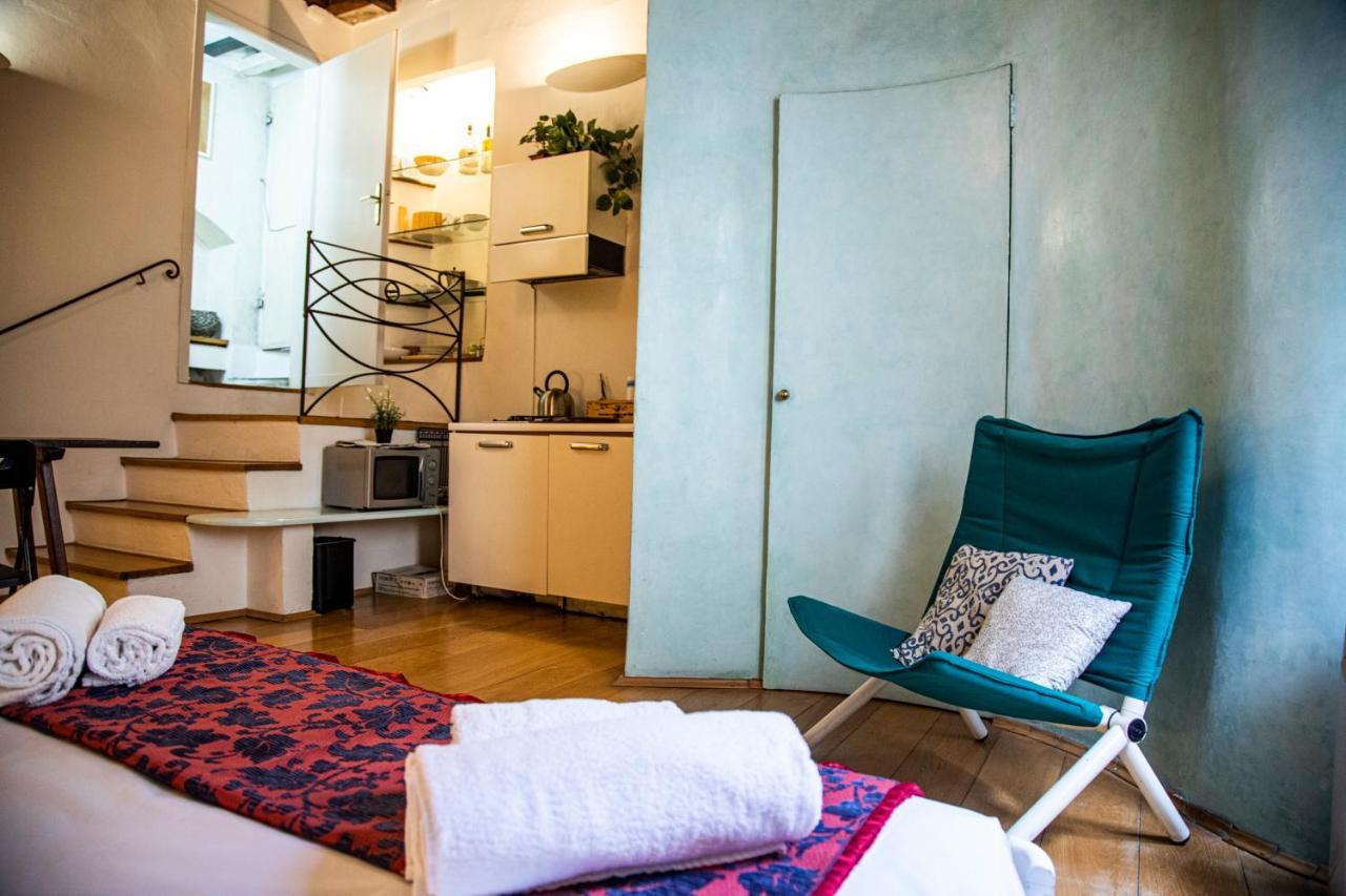 Studio In Tornabuoni Within A Renaissance Building Apartment ฟลอเรนซ์ ภายนอก รูปภาพ