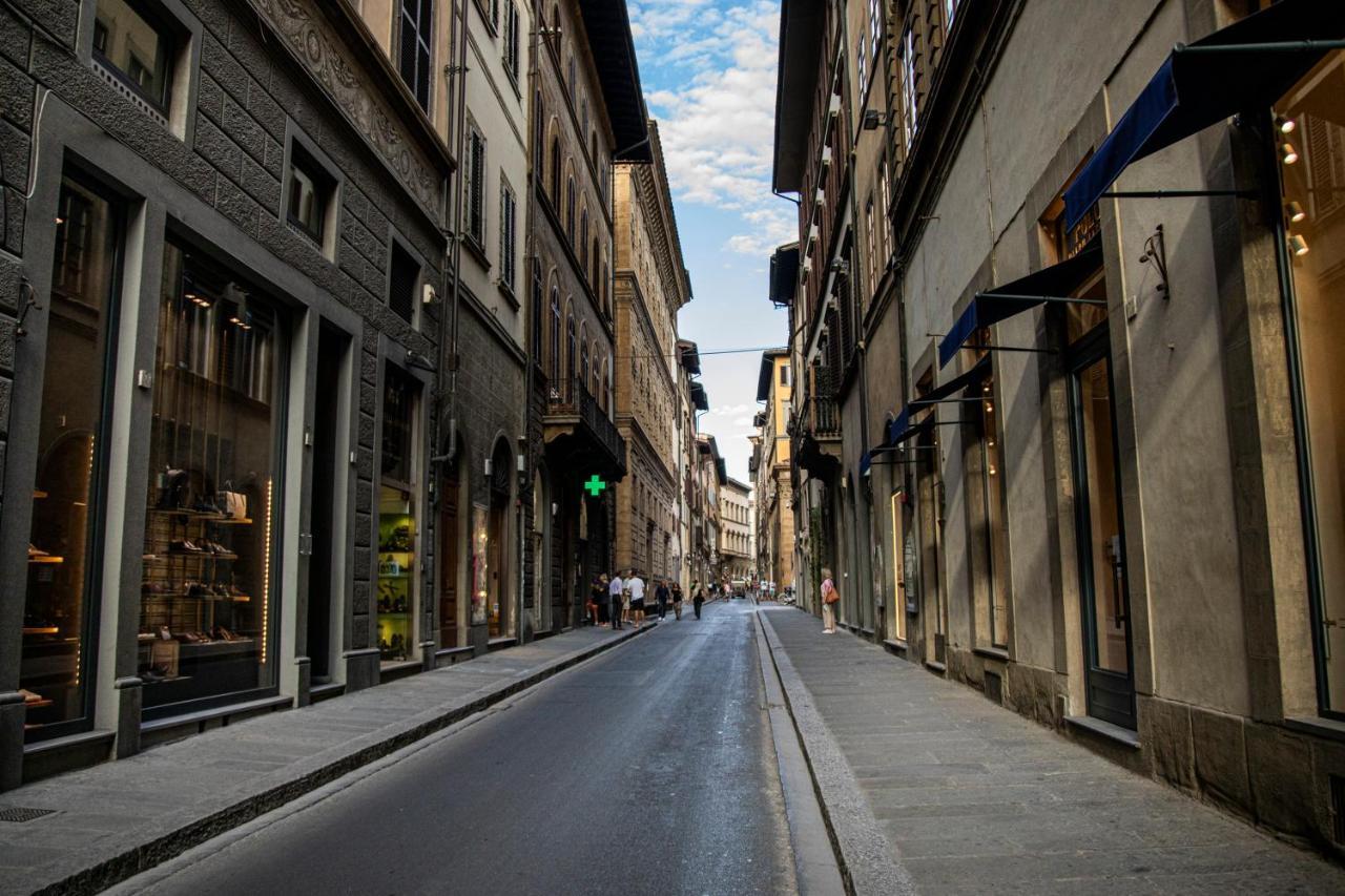 Studio In Tornabuoni Within A Renaissance Building Apartment ฟลอเรนซ์ ภายนอก รูปภาพ